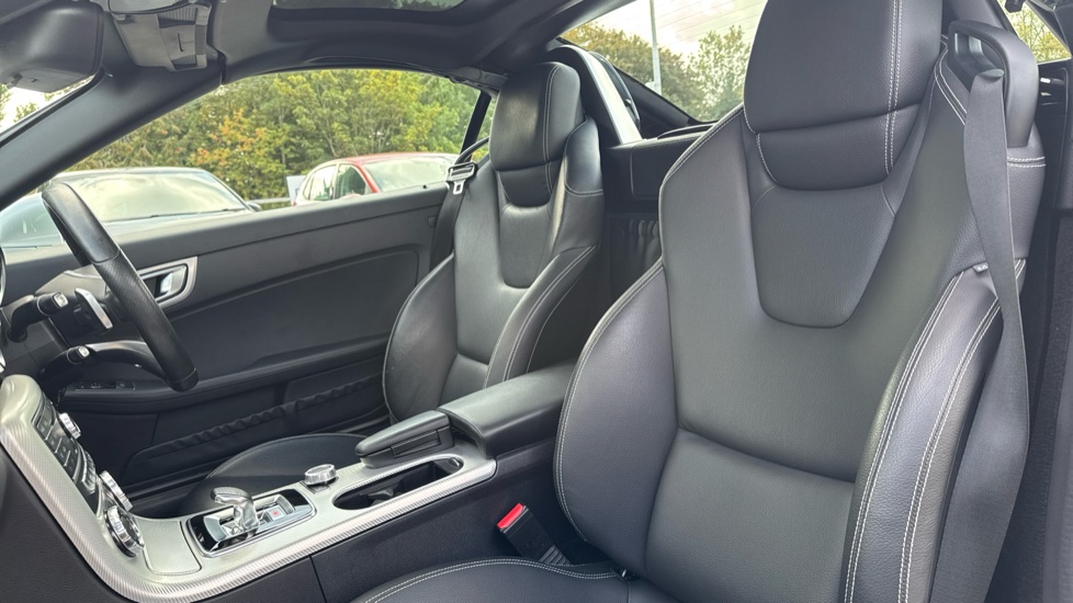 Mercedes-Benz SLC 300 AMG Line 2dr 9G-Tronic Petrol Roadster - Image 16