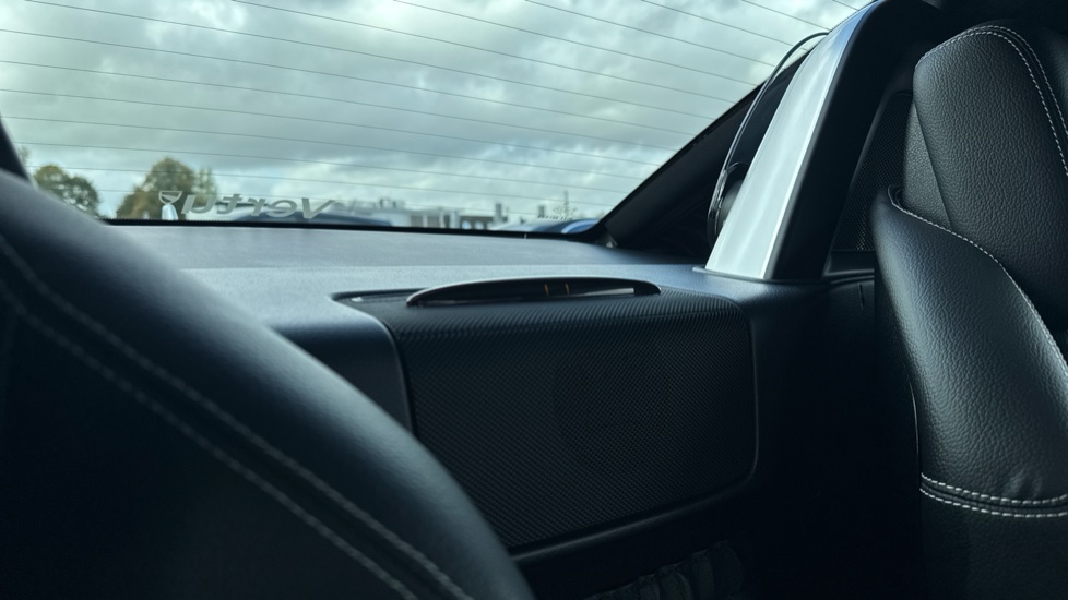 Mercedes-Benz SLC 300 AMG Line 2dr 9G-Tronic Petrol Roadster - Image 37