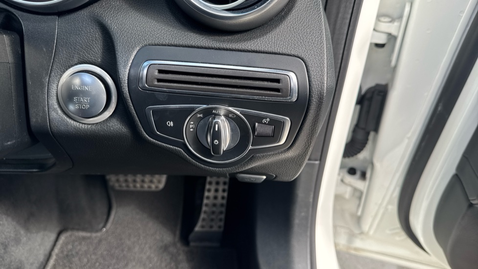Mercedes-Benz C-Class C220d AMG Line Premium Plus 2dr Auto Diesel Coupe - Image 26