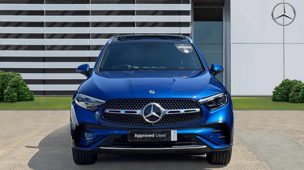 Mercedes-Benz GLC 300 4Matic AMG Line Premium Plus 5dr 9G-Tronic Petrol Estate - Image 3