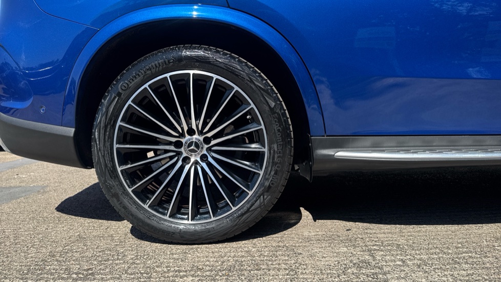 Mercedes-Benz GLC 300 4Matic AMG Line Premium Plus 5dr 9G-Tronic Petrol Estate - Image 7