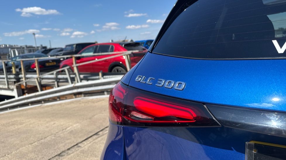 Mercedes-Benz GLC 300 4Matic AMG Line Premium Plus 5dr 9G-Tronic Petrol Estate - Image 21