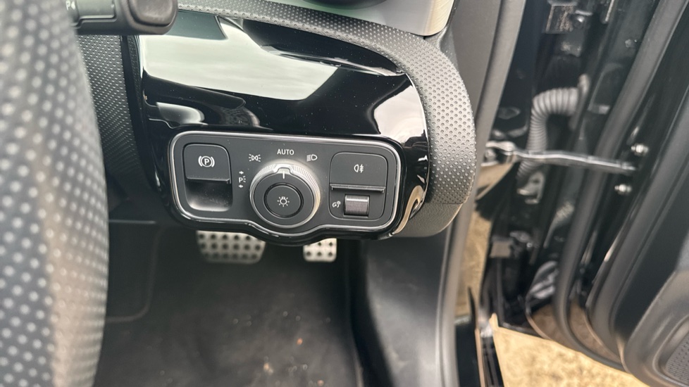 Mercedes-Benz A-Class A180 AMG Line Executive 5dr Auto Petrol Hatchback - Image 25