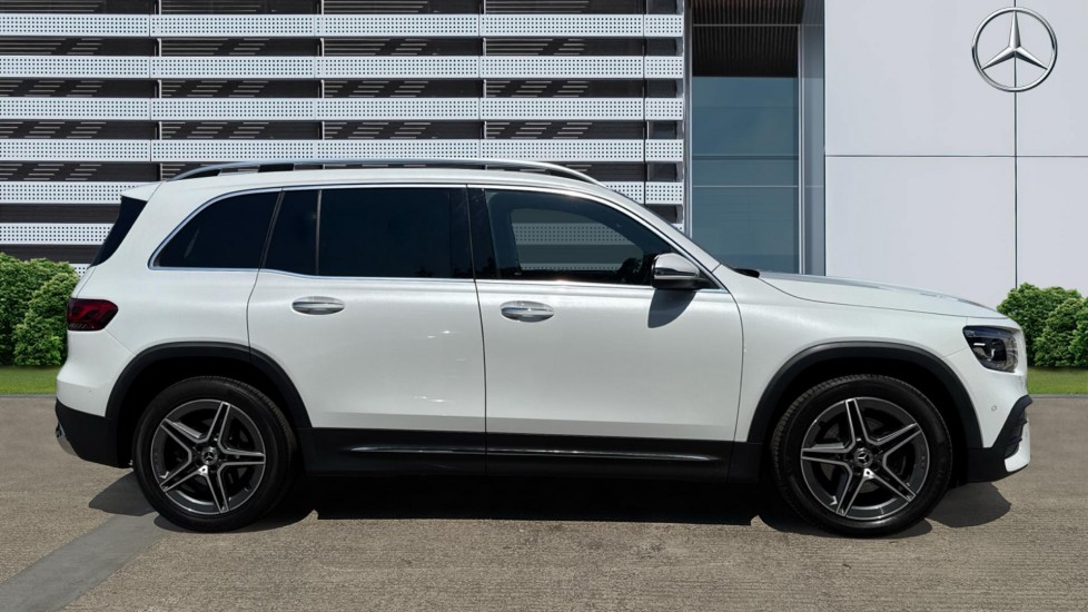 Mercedes-Benz GLB 200 AMG Line Premium Plus 5dr 7G-Tronic Petrol Estate - Image 5