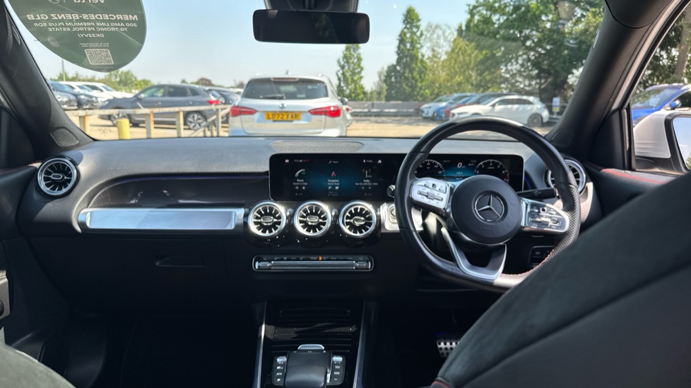 Mercedes-Benz GLB 200 AMG Line Premium Plus 5dr 7G-Tronic Petrol Estate - Image 10