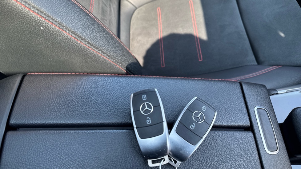 Mercedes-Benz GLB 200 AMG Line Premium Plus 5dr 7G-Tronic Petrol Estate - Image 20