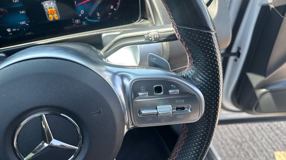 Mercedes-Benz GLB 200 AMG Line Premium Plus 5dr 7G-Tronic Petrol Estate - Image 25