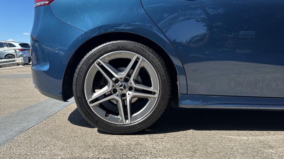 Mercedes-Benz B-Class B180 AMG Line Premium 5dr Auto Petrol Hatchback - Image 7