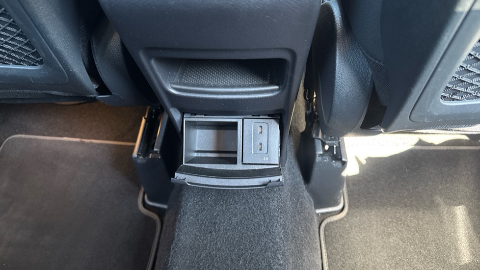 Mercedes-Benz B-Class B180 AMG Line Premium 5dr Auto Petrol Hatchback - Image 29