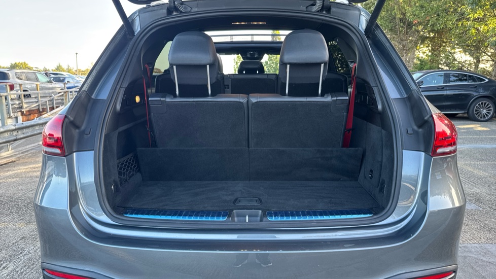 Mercedes-AMG GLE 53 4Matic+ Prem + 5dr 9G-Tronic [7 Seats] Petrol Estate - Image 26