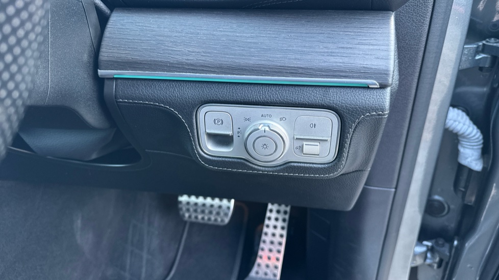 Mercedes-AMG GLE 53 4Matic+ Prem + 5dr 9G-Tronic [7 Seats] Petrol Estate - Image 32