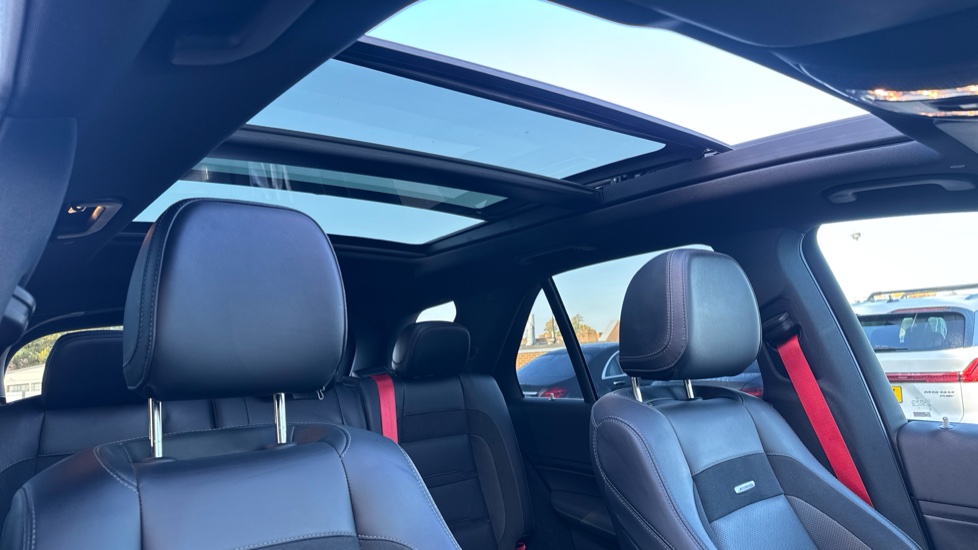 Mercedes-AMG GLE 53 4Matic+ Prem + 5dr 9G-Tronic [7 Seats] Petrol Estate - Image 36