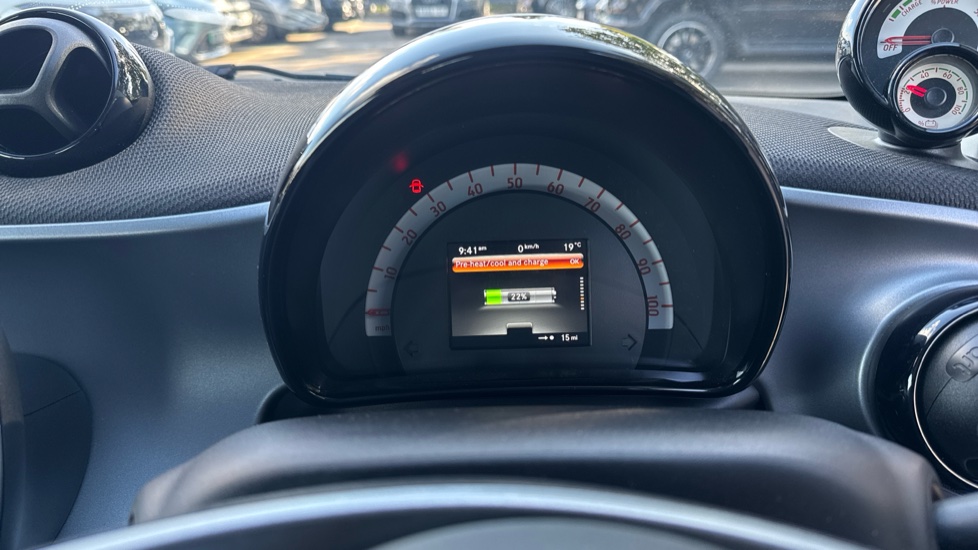 smart EQ fortwo coupe 60kW EQ Premium 17kWh 2dr Auto [22kWCh] Electric Coupe - Image 18