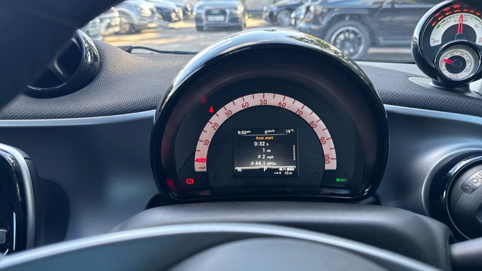 smart EQ fortwo coupe 60kW EQ Premium 17kWh 2dr Auto [22kWCh] Electric Coupe - Image 29