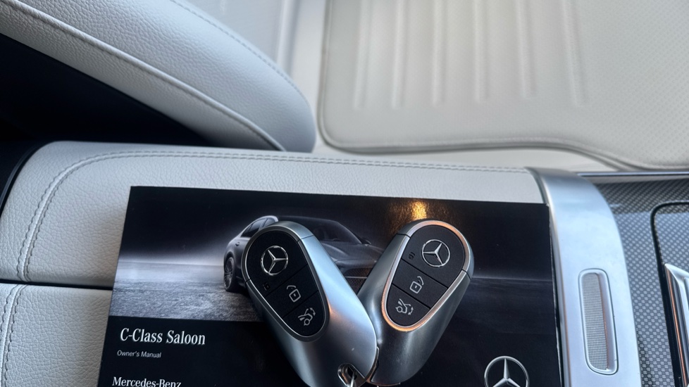 Mercedes-Benz C-Class C300e AMG Line Premium 4dr 9G-Tronic Saloon - Image 19