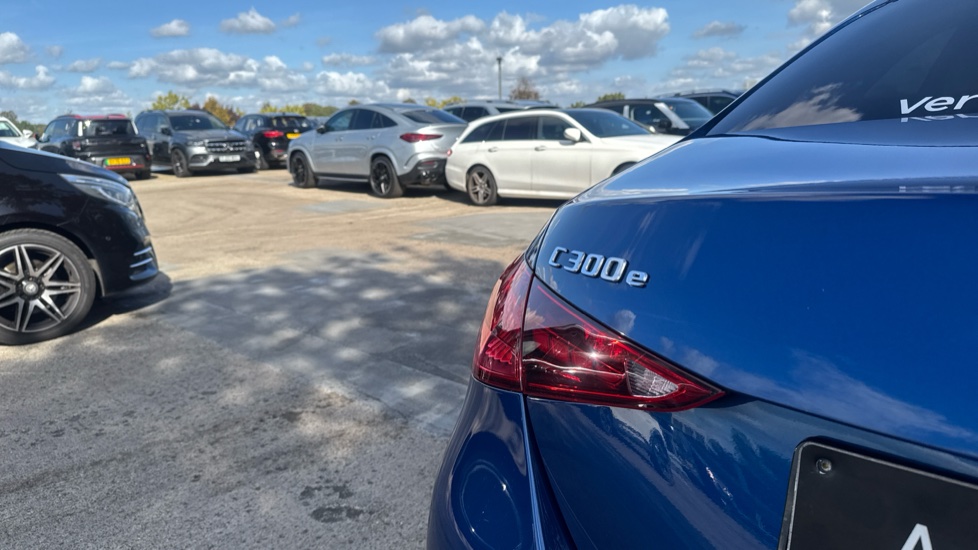 Mercedes-Benz C-Class C300e AMG Line Premium 4dr 9G-Tronic Saloon - Image 21