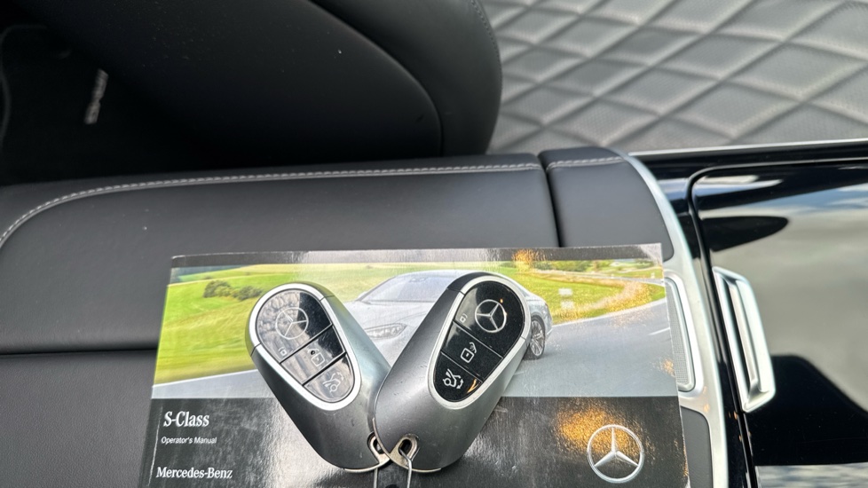 Mercedes-Benz S-Class S500L 449 4Matic AMG Line Prem+ Exec 4dr 9G-Tronic Petrol Saloon - Image 19