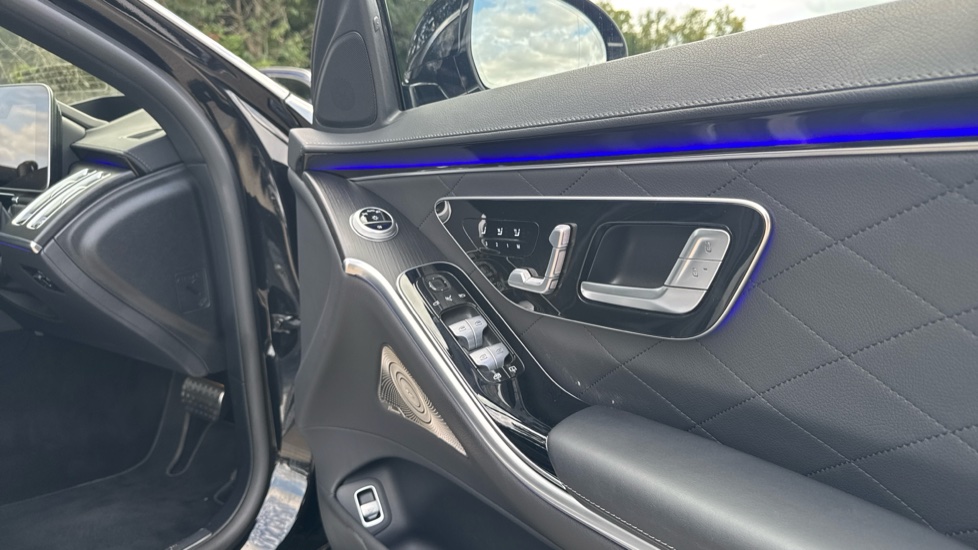 Mercedes-Benz S-Class S500L 449 4Matic AMG Line Prem+ Exec 4dr 9G-Tronic Petrol Saloon - Image 26