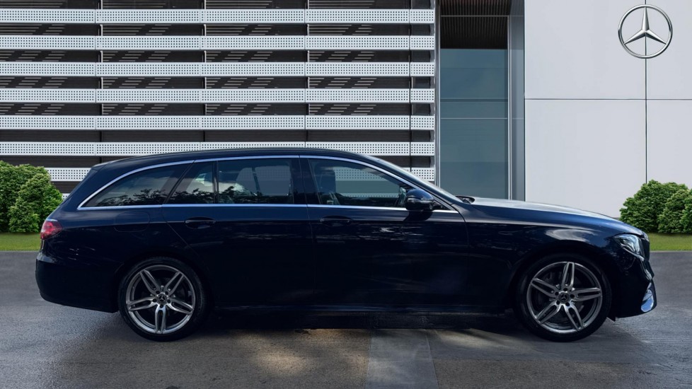 Mercedes-Benz E-Class E220d AMG Line 5dr 9G-Tronic Diesel Estate - Image 5