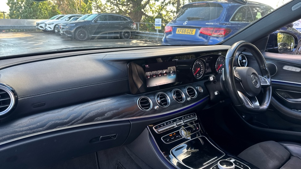 Mercedes-Benz E-Class E220d AMG Line 5dr 9G-Tronic Diesel Estate - Image 9