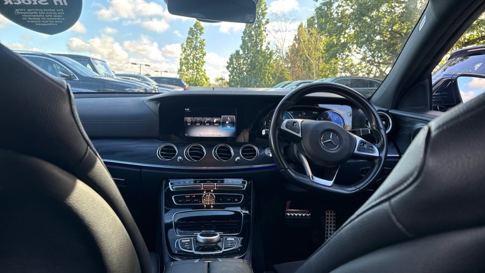 Mercedes-Benz E-Class E220d AMG Line 5dr 9G-Tronic Diesel Estate - Image 10