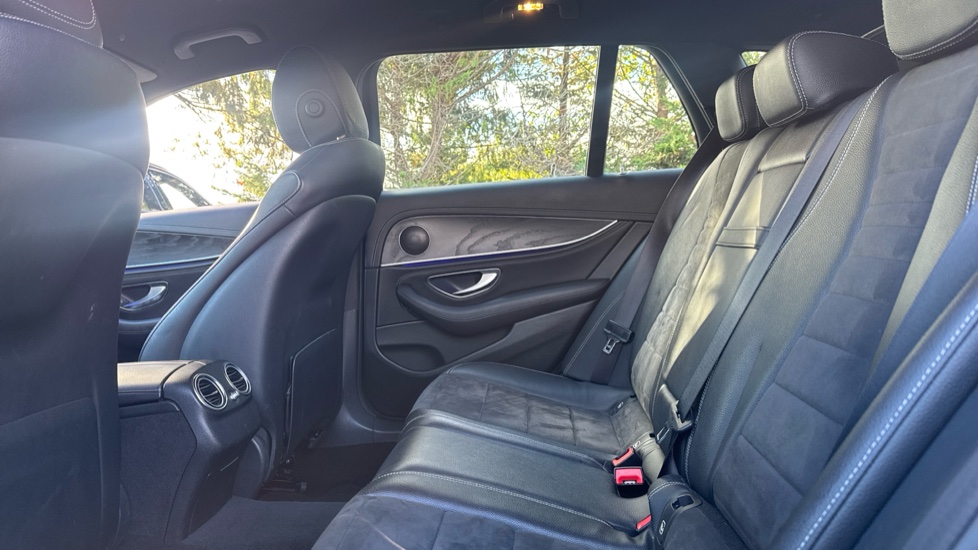 Mercedes-Benz E-Class E220d AMG Line 5dr 9G-Tronic Diesel Estate - Image 16