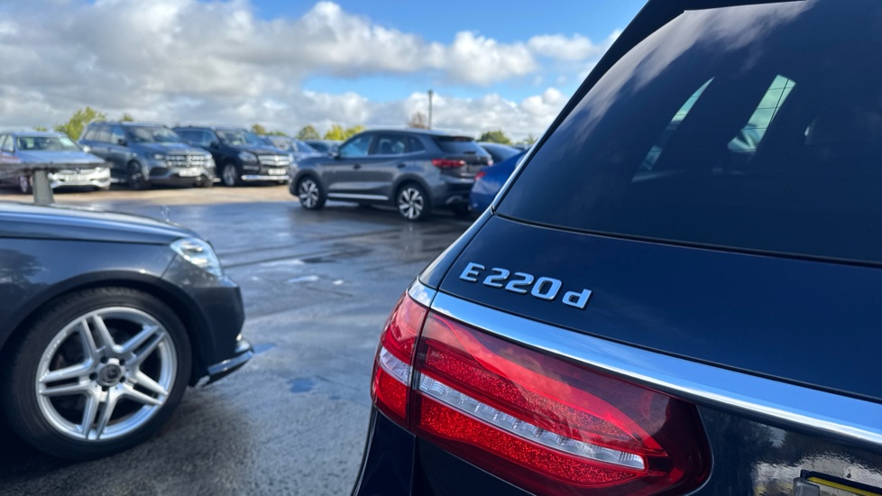 Mercedes-Benz E-Class E220d AMG Line 5dr 9G-Tronic Diesel Estate - Image 21