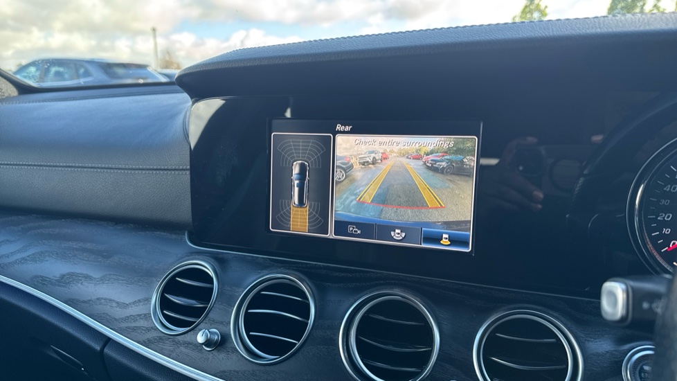 Mercedes-Benz E-Class E220d AMG Line 5dr 9G-Tronic Diesel Estate - Image 36