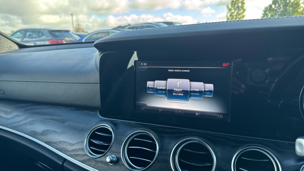 Mercedes-Benz E-Class E220d AMG Line 5dr 9G-Tronic Diesel Estate - Image 41