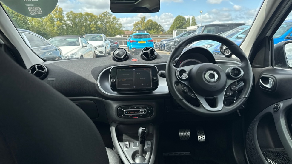 smart EQ forfour hatchback 60kW EQ Premium 17kWh 5dr Auto [22kWch] Electric Hatchback - Image 10