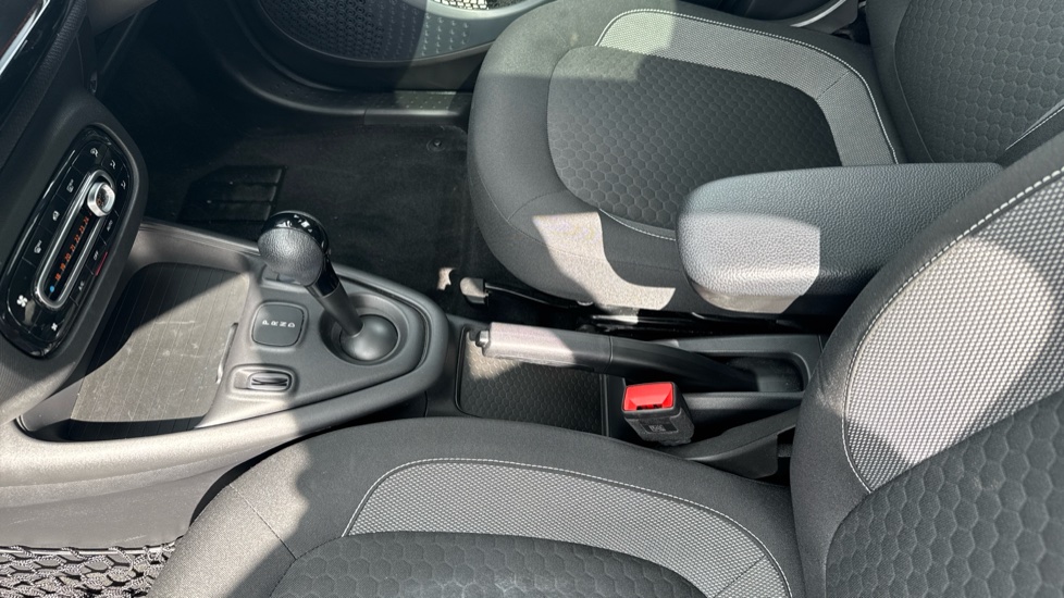 smart EQ forfour hatchback 60kW EQ Premium 17kWh 5dr Auto [22kWch] Electric Hatchback - Image 13