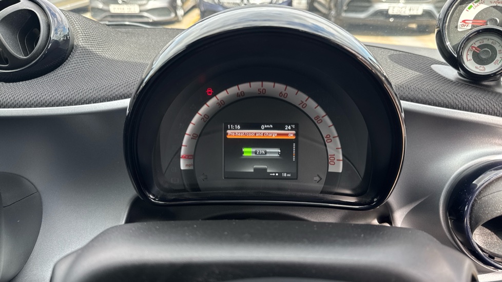 smart EQ forfour hatchback 60kW EQ Premium 17kWh 5dr Auto [22kWch] Electric Hatchback - Image 18