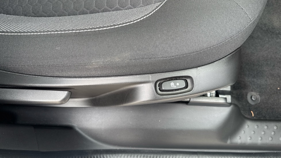 smart EQ forfour hatchback 60kW EQ Premium 17kWh 5dr Auto [22kWch] Electric Hatchback - Image 23