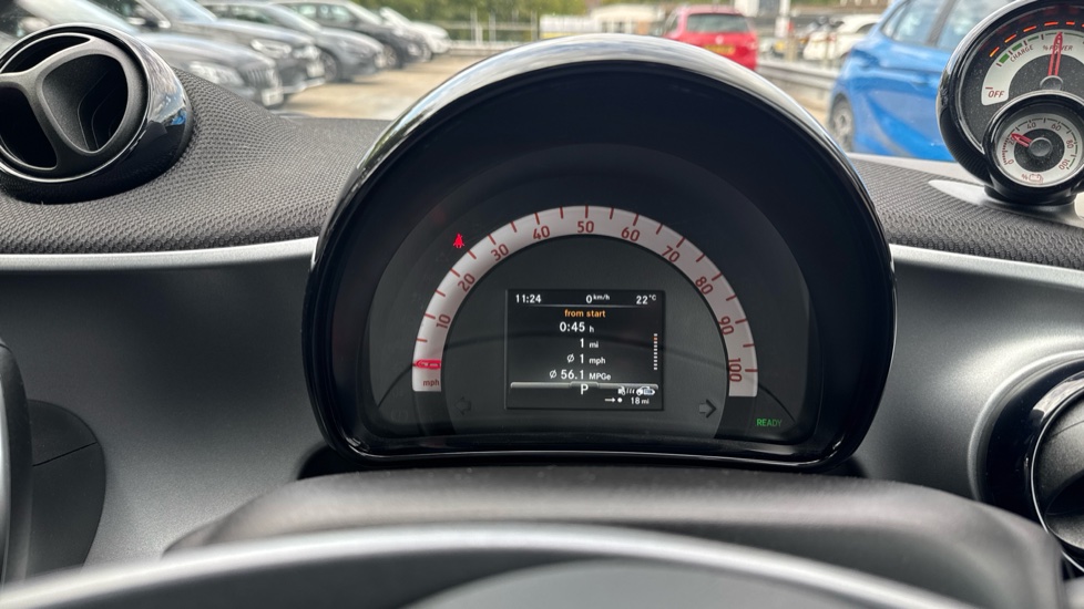 smart EQ forfour hatchback 60kW EQ Premium 17kWh 5dr Auto [22kWch] Electric Hatchback - Image 30