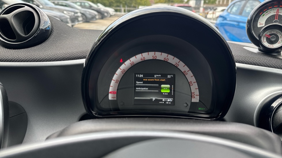 smart EQ forfour hatchback 60kW EQ Premium 17kWh 5dr Auto [22kWch] Electric Hatchback - Image 31