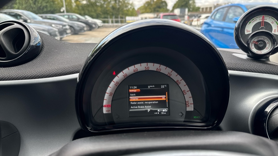 smart EQ forfour hatchback 60kW EQ Premium 17kWh 5dr Auto [22kWch] Electric Hatchback - Image 35