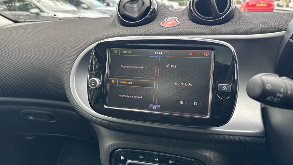 smart EQ forfour hatchback 60kW EQ Premium 17kWh 5dr Auto [22kWch] Electric Hatchback - Image 37