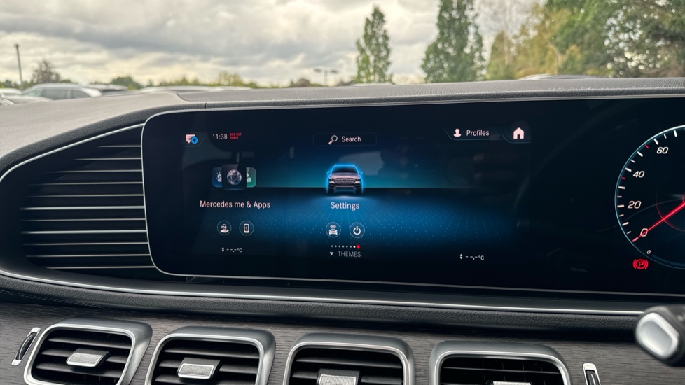 Mercedes-Benz GLE 400d 4Matic AMG Line Prem 5dr 9G-Tronic [7 St] Diesel Estate - Image 12