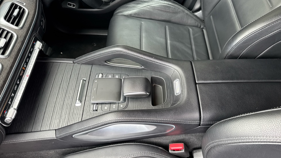 Mercedes-Benz GLE 400d 4Matic AMG Line Prem 5dr 9G-Tronic [7 St] Diesel Estate - Image 13