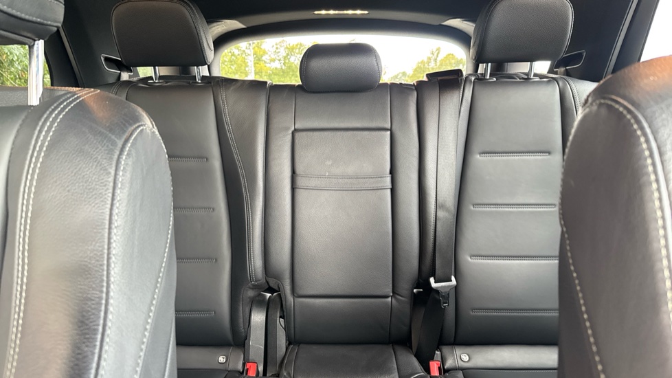 Mercedes-Benz GLE 400d 4Matic AMG Line Prem 5dr 9G-Tronic [7 St] Diesel Estate - Image 15