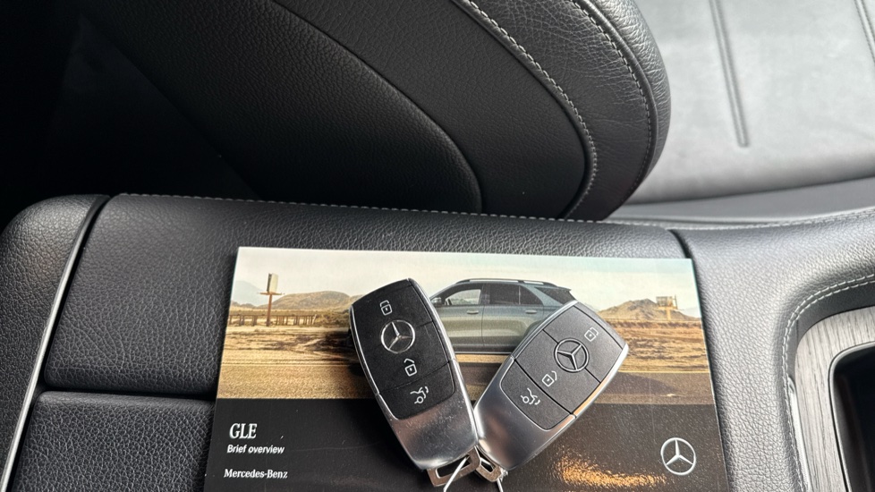 Mercedes-Benz GLE 400d 4Matic AMG Line Prem 5dr 9G-Tronic [7 St] Diesel Estate - Image 19
