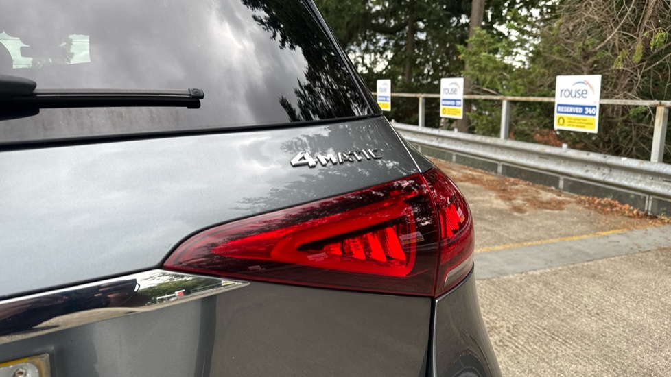 Mercedes-Benz GLE 400d 4Matic AMG Line Prem 5dr 9G-Tronic [7 St] Diesel Estate - Image 22
