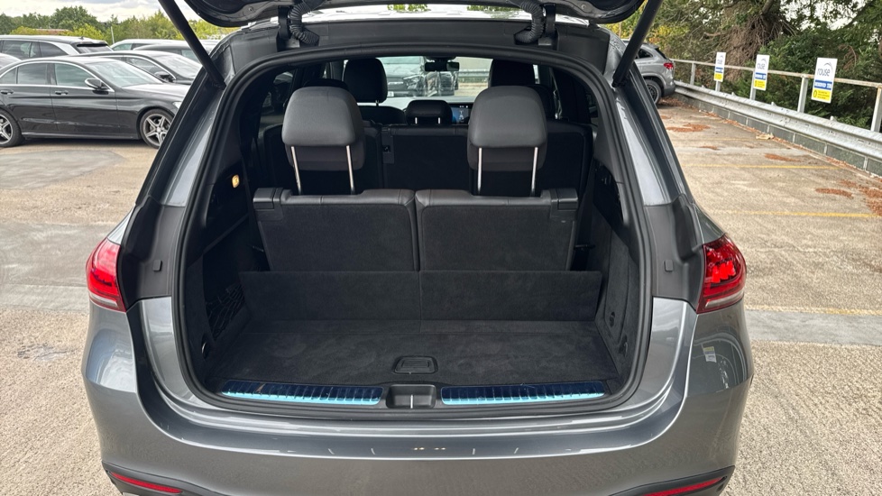 Mercedes-Benz GLE 400d 4Matic AMG Line Prem 5dr 9G-Tronic [7 St] Diesel Estate - Image 25