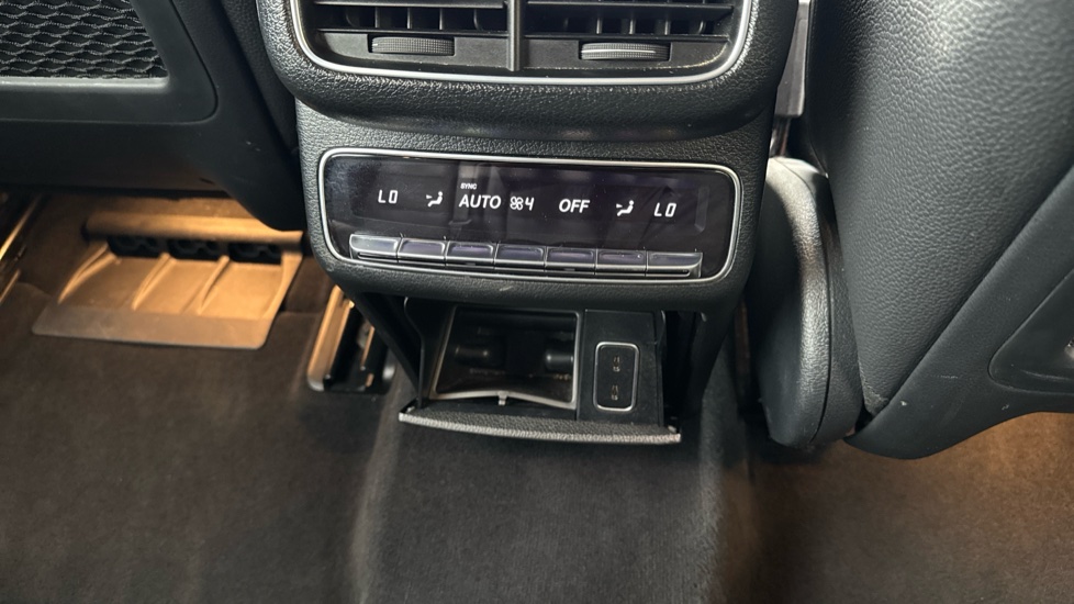 Mercedes-Benz GLE 400d 4Matic AMG Line Prem 5dr 9G-Tronic [7 St] Diesel Estate - Image 34