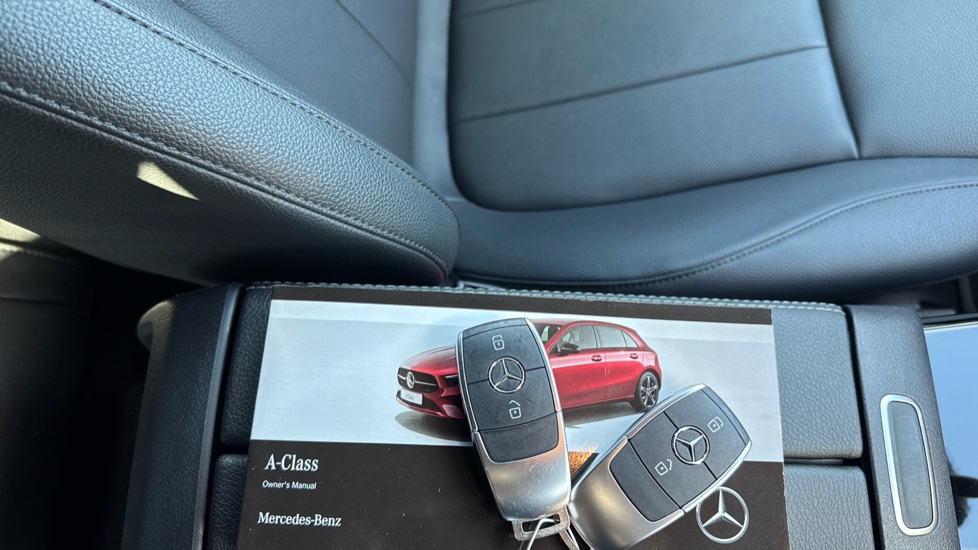 Mercedes-Benz A-Class A180 Sport Executive 5dr Auto Petrol Hatchback - Image 19