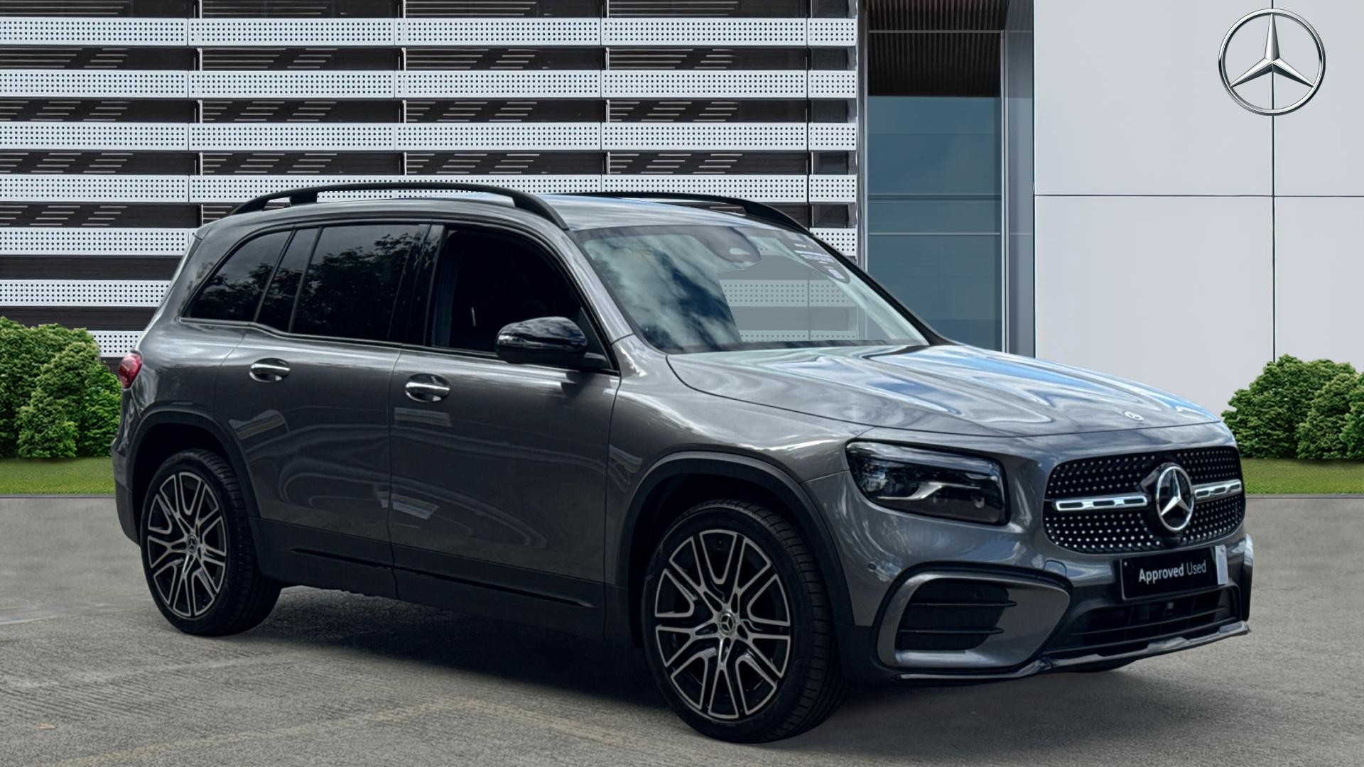 Mercedes-Benz GLB listing photo