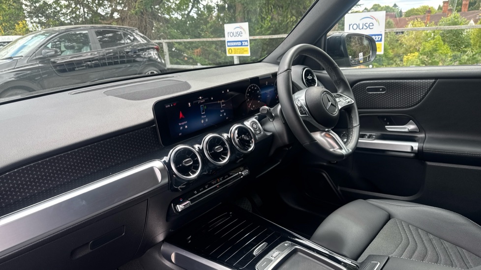 Mercedes-Benz GLB 200 Sport Executive 5dr 7G-Tronic Petrol Estate - Image 9