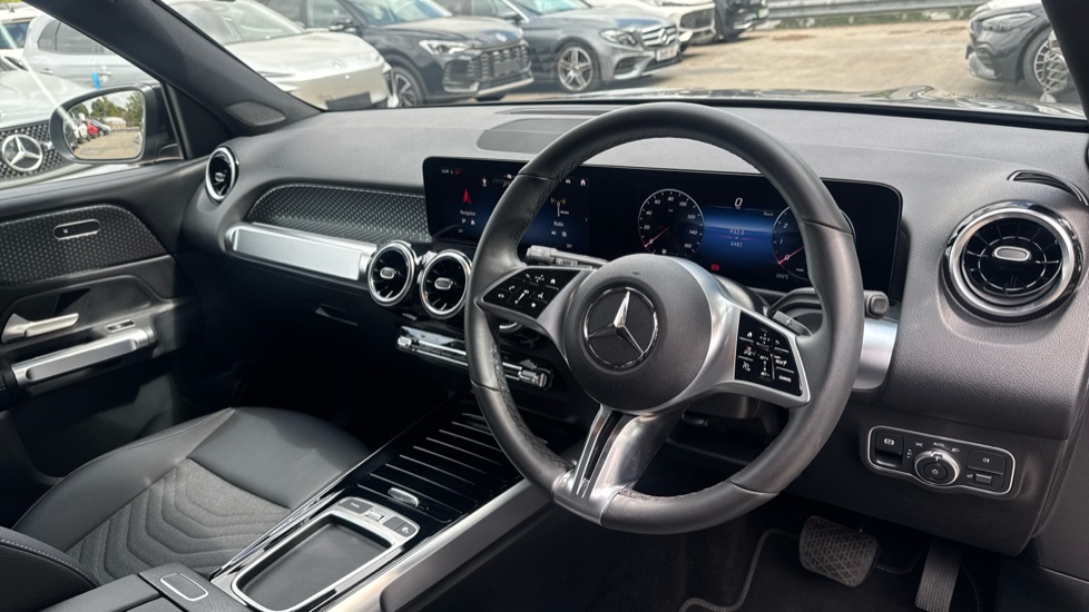 Mercedes-Benz GLB 200 Sport Executive 5dr 7G-Tronic Petrol Estate - Image 11
