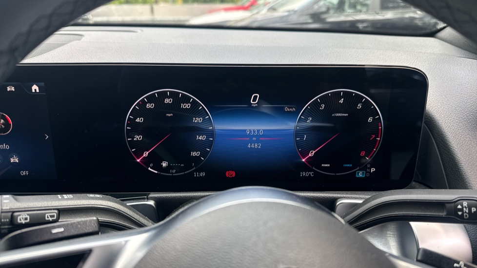 Mercedes-Benz GLB 200 Sport Executive 5dr 7G-Tronic Petrol Estate - Image 18