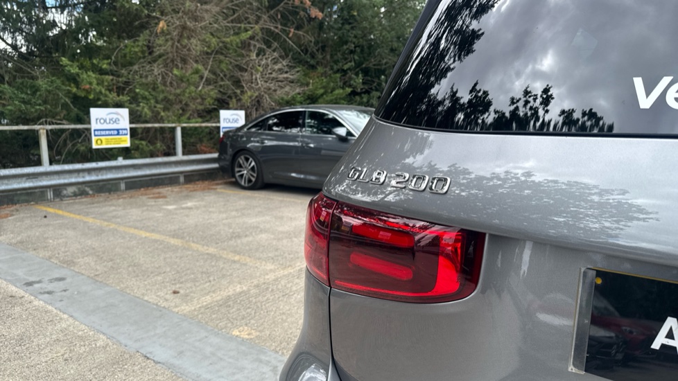 Mercedes-Benz GLB 200 Sport Executive 5dr 7G-Tronic Petrol Estate - Image 21